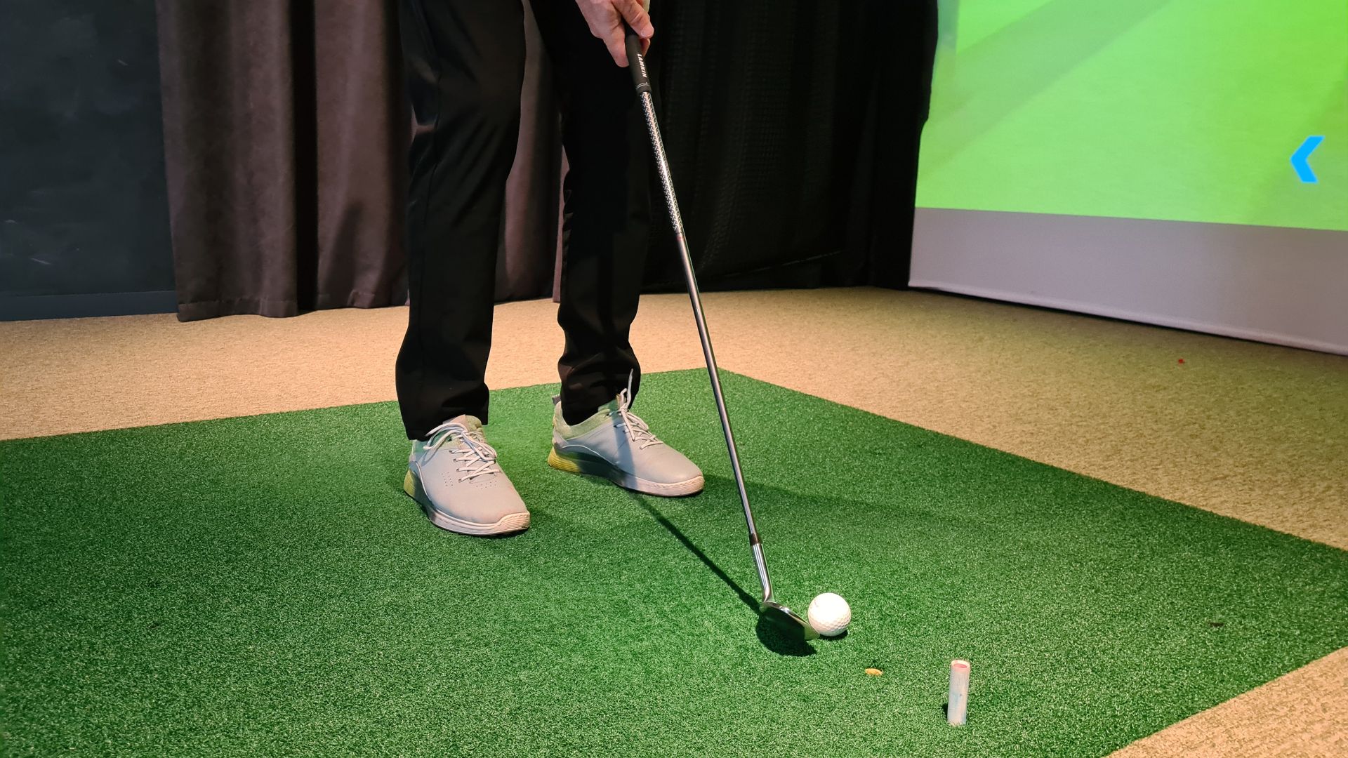 00 landing indoor golf desktop