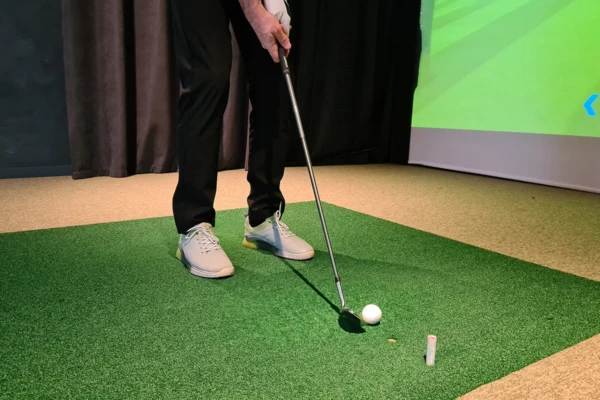 Card indoor golf